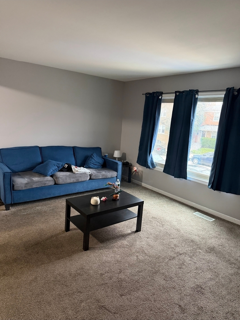 8626 Trumbull Avenue, Skokie, IL