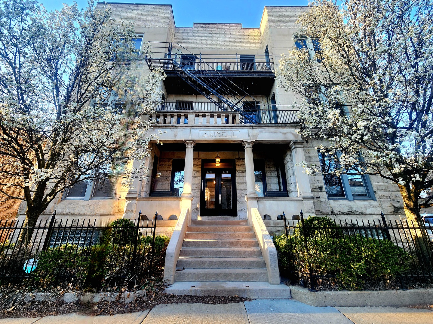 1714 W Leland Avenue #3B, Chicago, IL