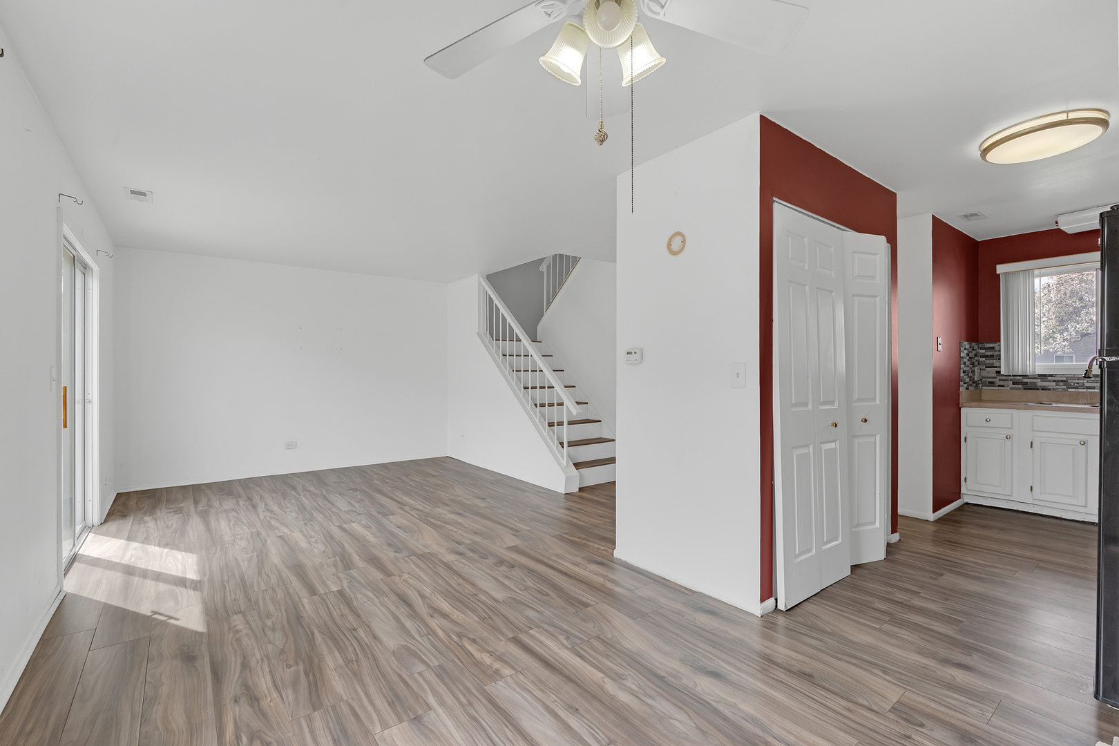 523 Alton Court, Carol Stream, IL