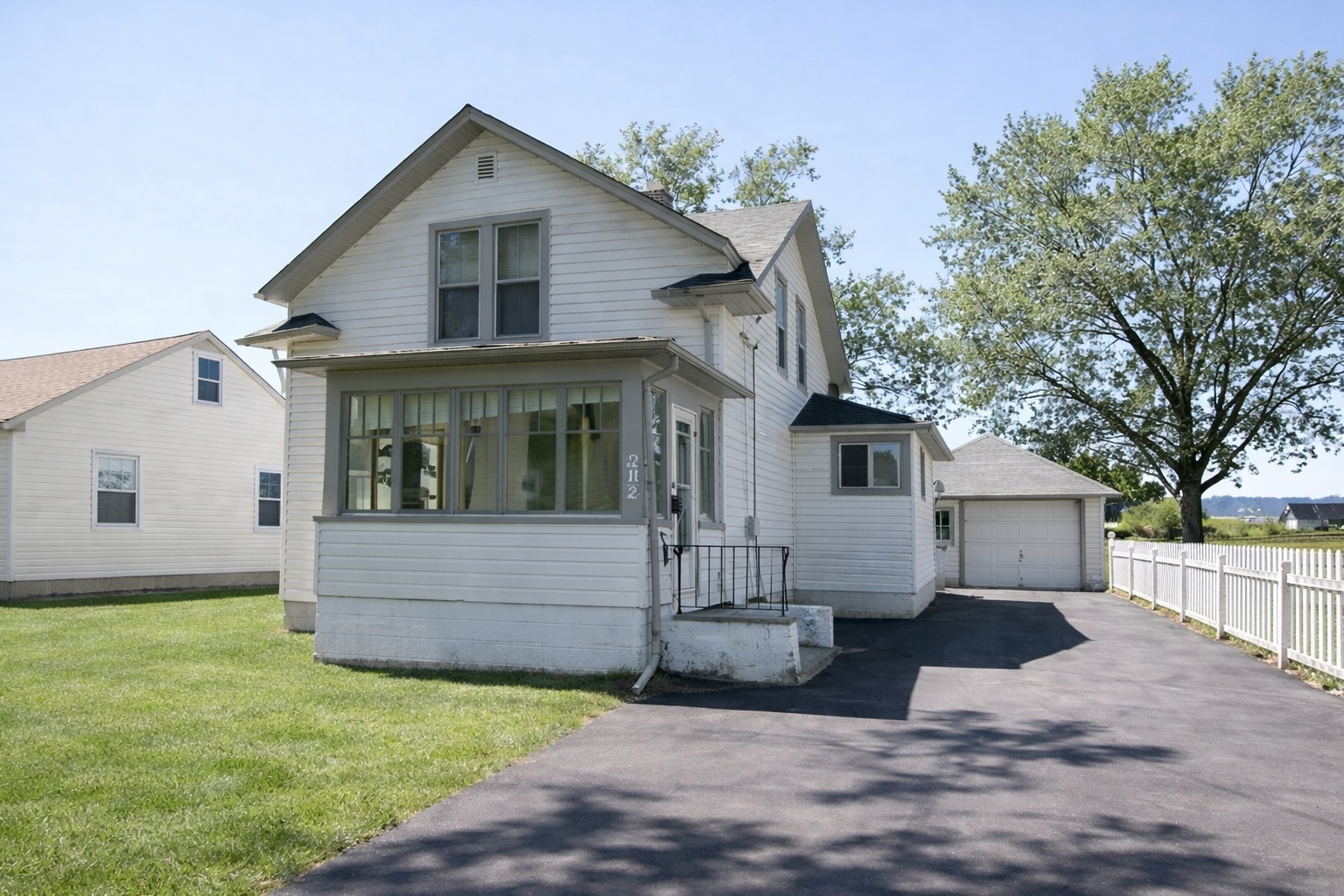 262 S WESTON Avenue, Elgin, IL