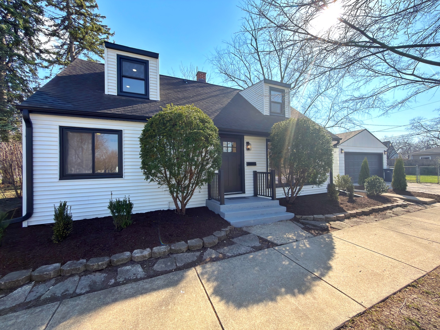 219 E Berkshire Avenue, Lombard, IL