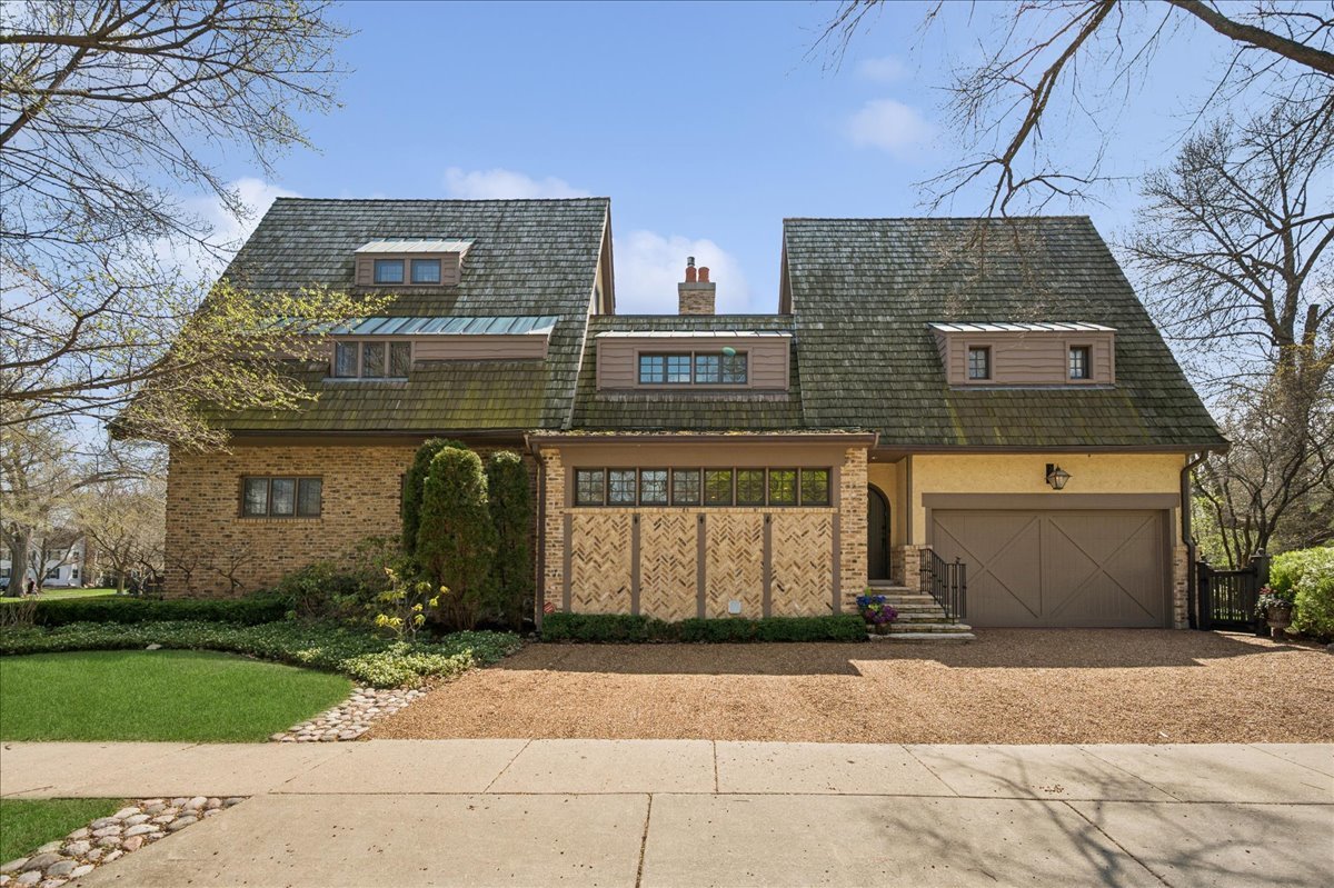 2448 Lincolnwood Drive, Evanston, IL