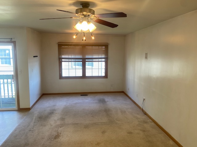 674 S Peace Road, Sycamore, IL