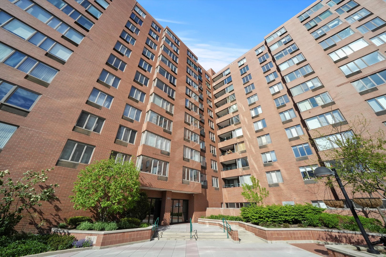 801 S Plymouth Court #203, Chicago, IL