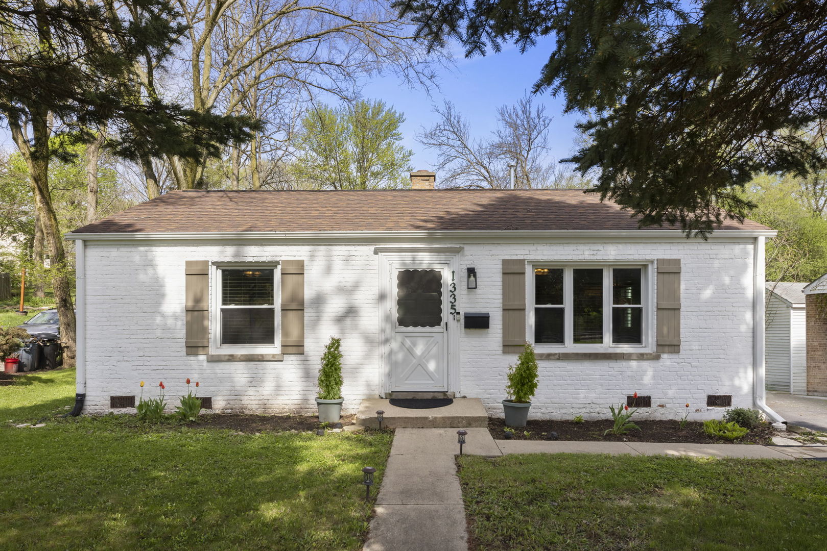 1335 College Avenue, Wheaton, IL