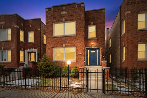 8026 S Dobson Avenue, Chicago, IL
