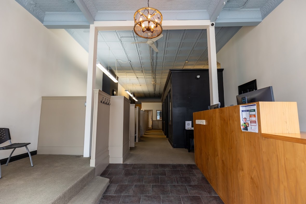 827 N Milwaukee Avenue, Chicago, IL