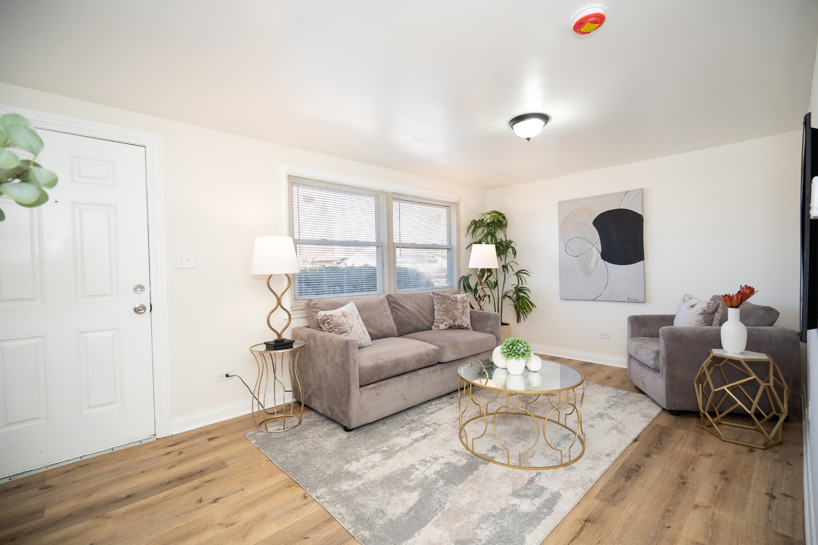 16551 Plymouth Drive, Markham, IL