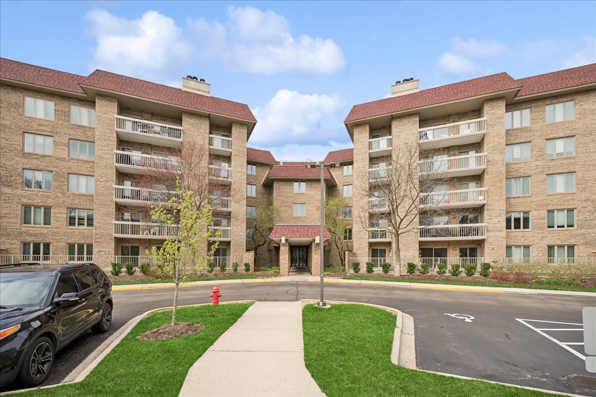 1280 Rudolph Road #4A, Northbrook, IL