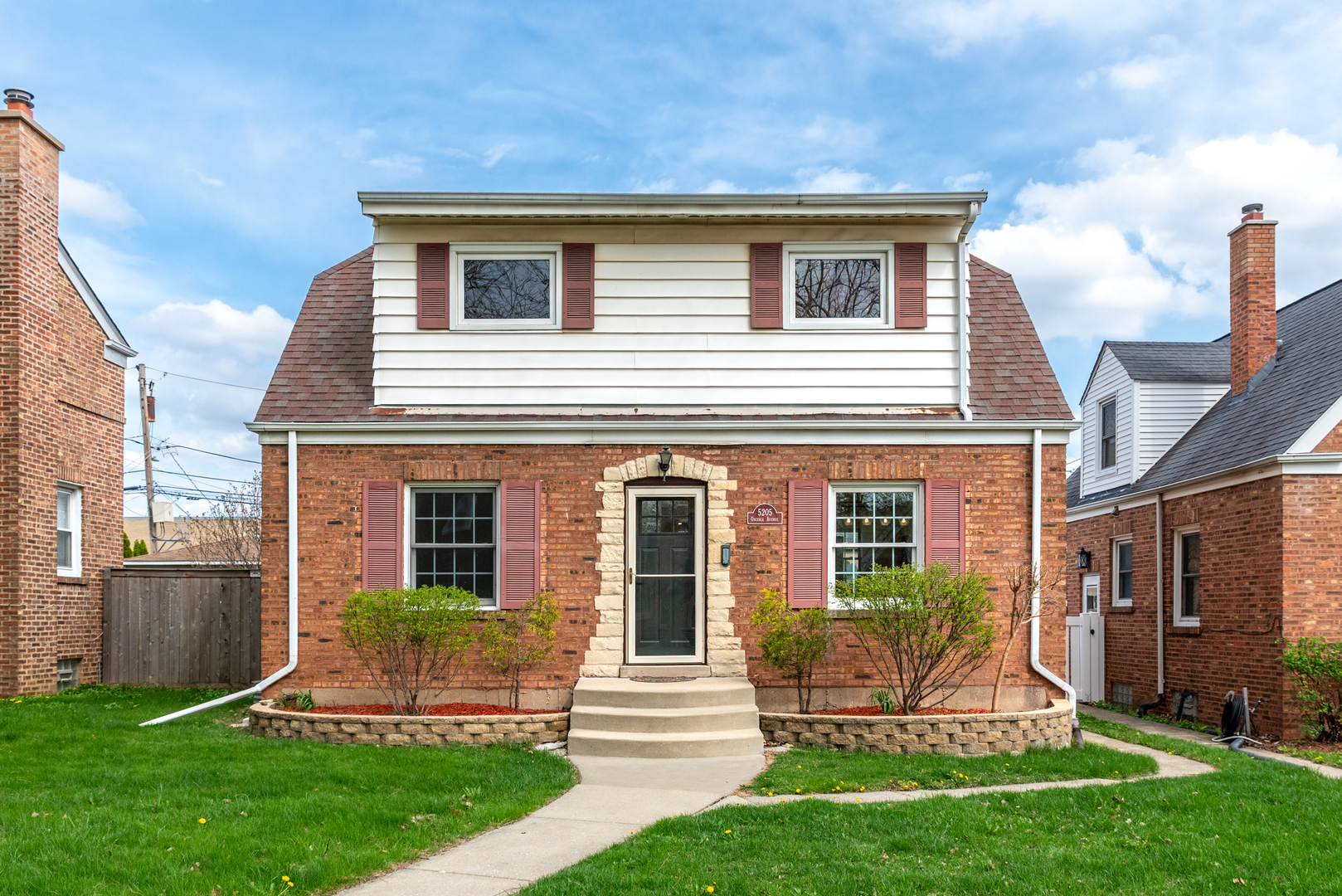 5205 N Osceola Avenue, Chicago, IL