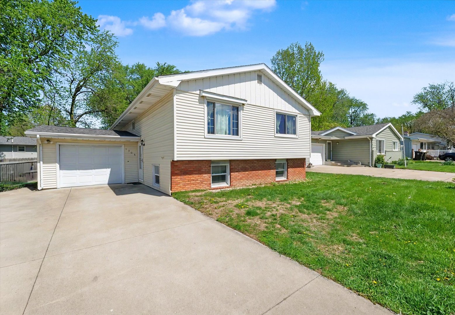 1704 Fort Jesse Road, Normal, IL