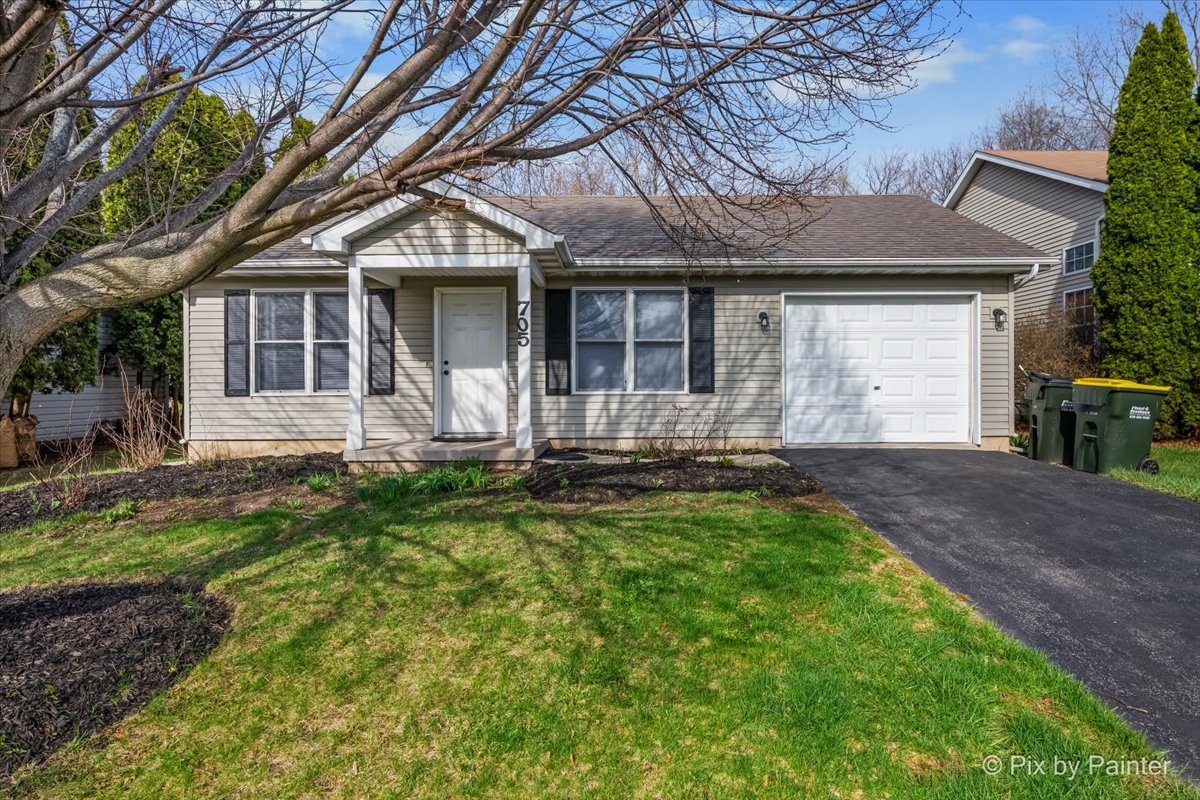 705 Hawthorne Lane, Genoa, IL