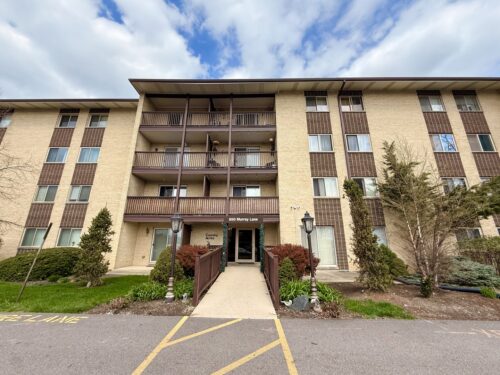 650 Murray Lane #416, Des Plaines, IL