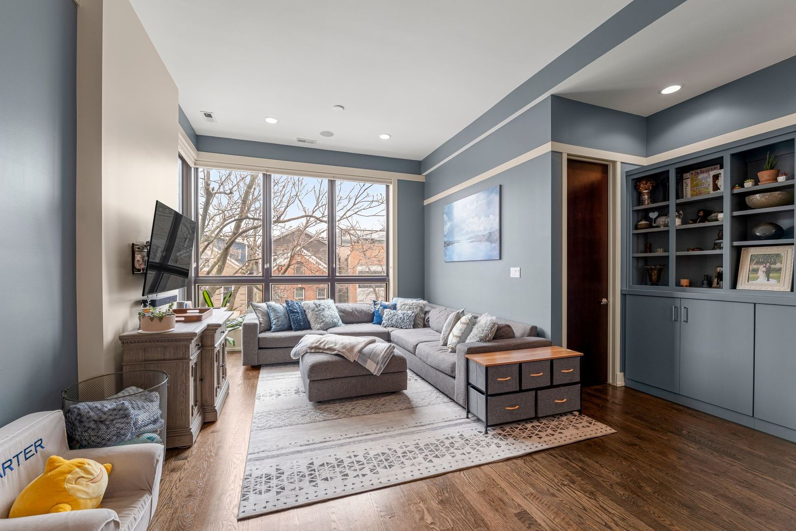 1622 W Julian Street #2, Chicago, IL