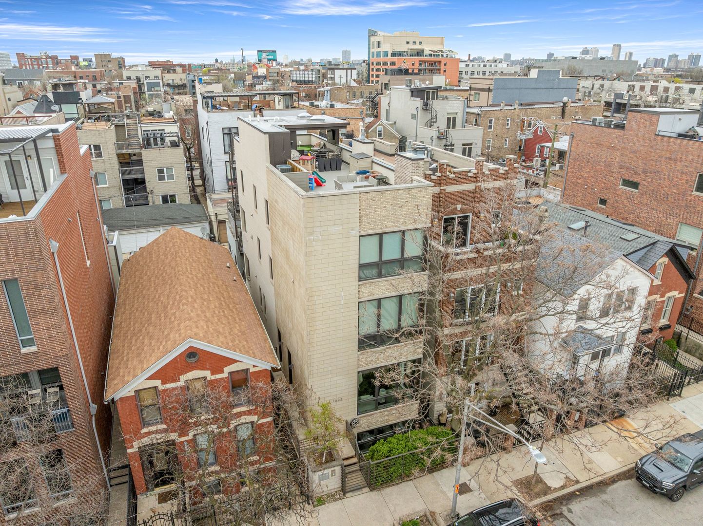 1622 W Julian Street #2, Chicago, IL