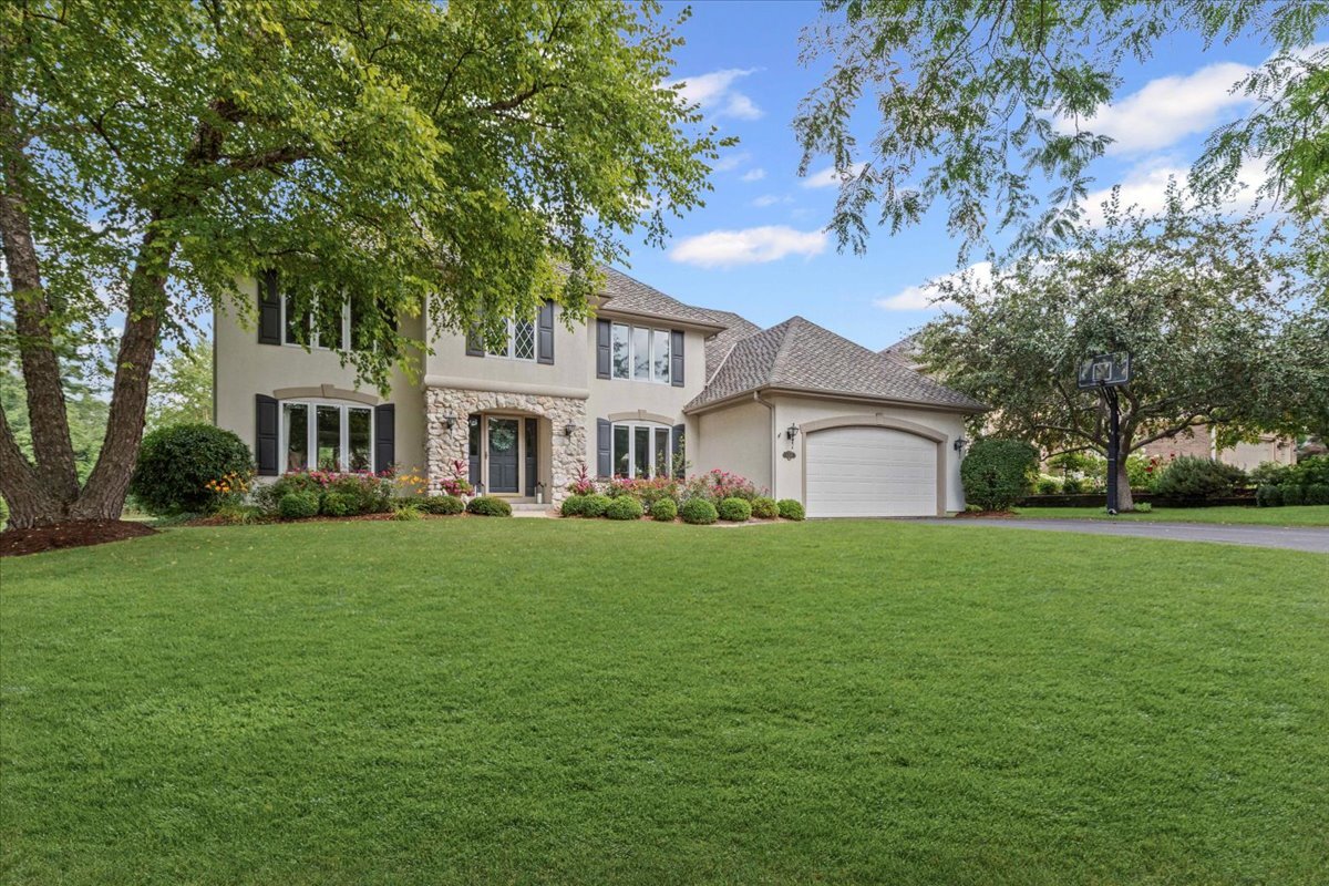 2496 Emerald Lane, Lindenhurst, IL