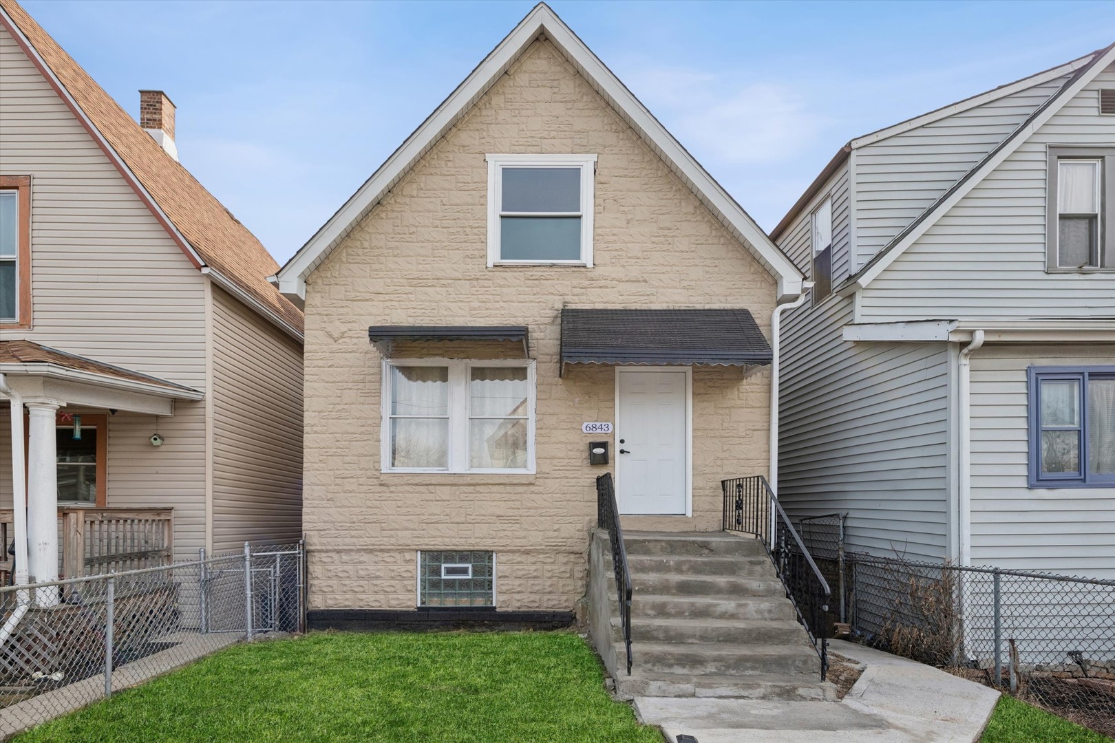 6843 S Carpenter Street, Chicago, IL