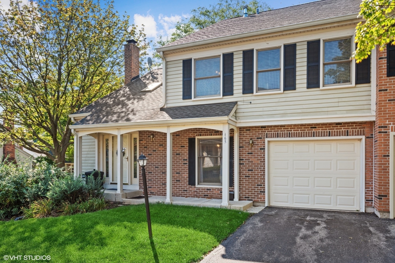 163 Bright Ridge Drive, Schaumburg, IL