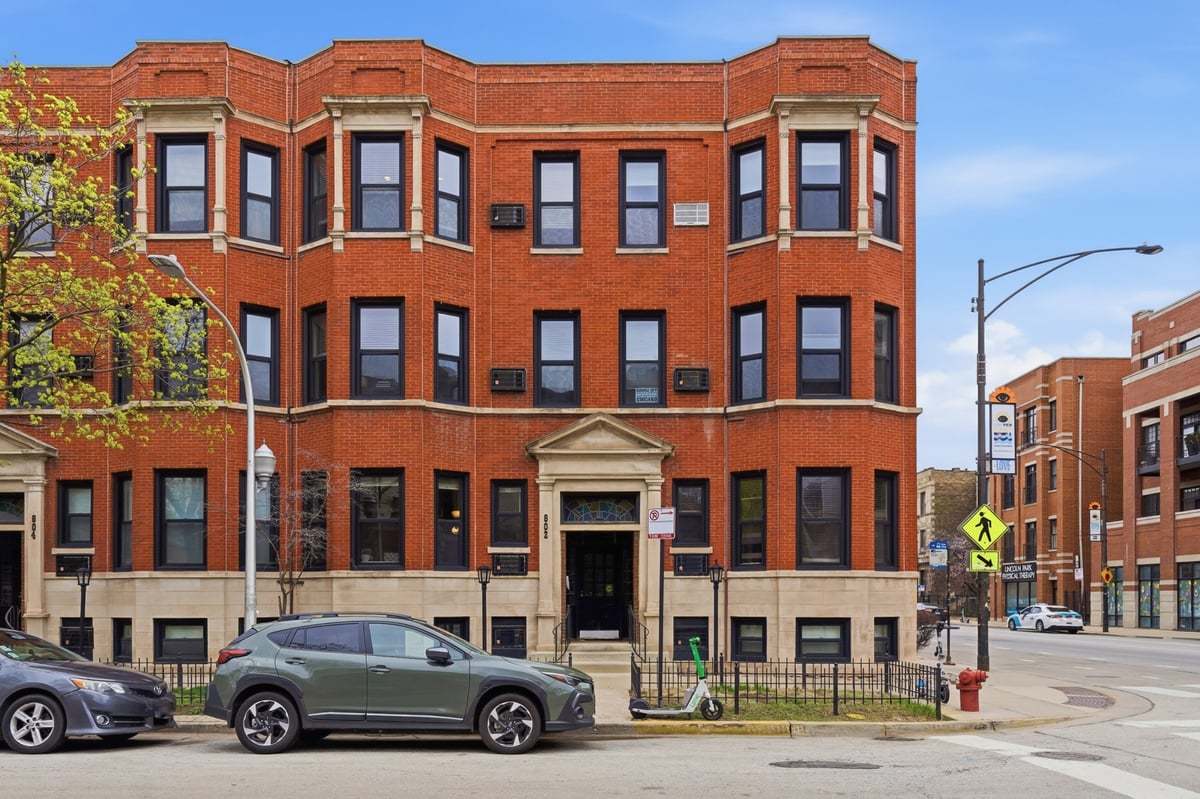 802 W GEORGE Street #1, Chicago, IL