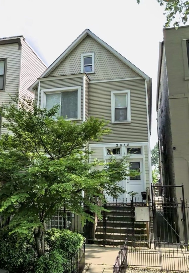2613 W Cortland Street #1, Chicago, IL