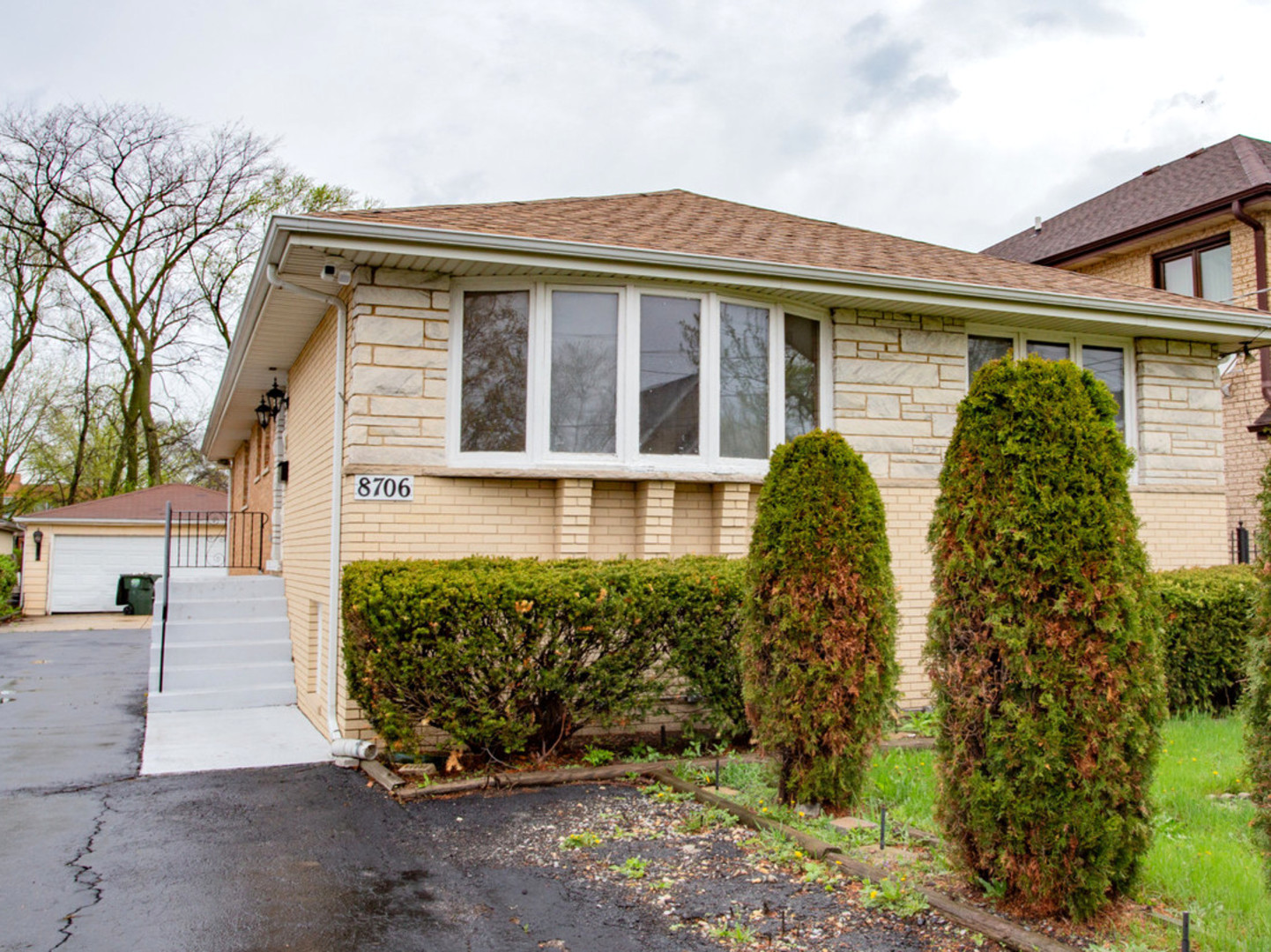 8706 W Stolting Road, Niles, IL