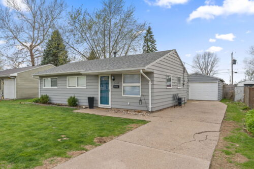 2410 N Michigan Avenue, Davenport, IA
