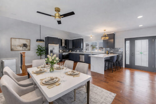 718 E 152nd Street, Phoenix, IL