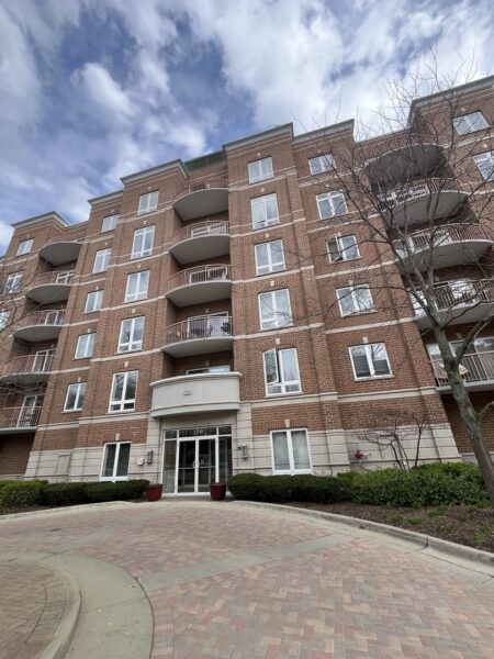 799 Graceland Avenue #402A, Des Plaines, IL