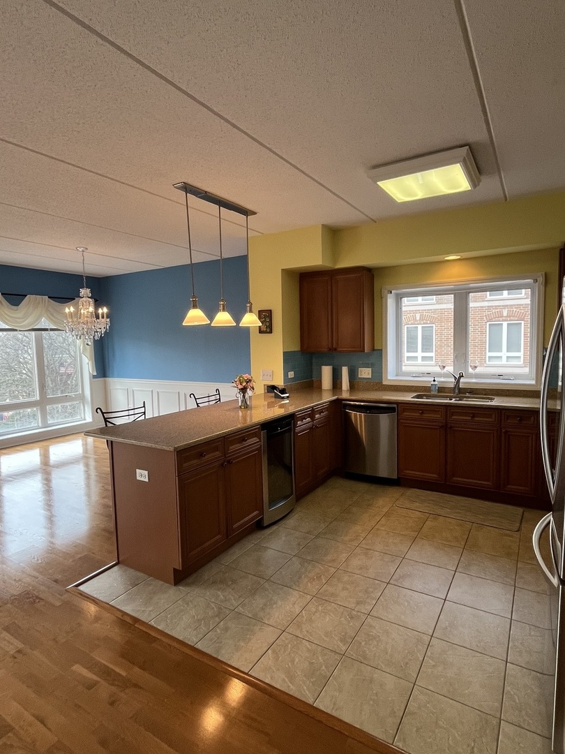 799 Graceland Avenue #402A, Des Plaines, IL