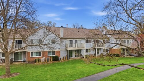 1606 PENNSBURY Court #C2, Wheeling, IL