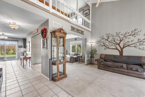 1097 Amberwood Drive, Crystal Lake, IL