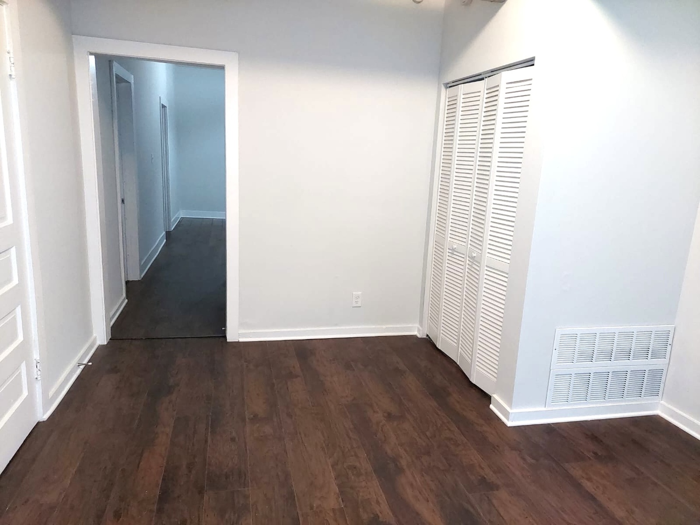 2543 S Saint Louis Avenue #1F, Chicago, IL