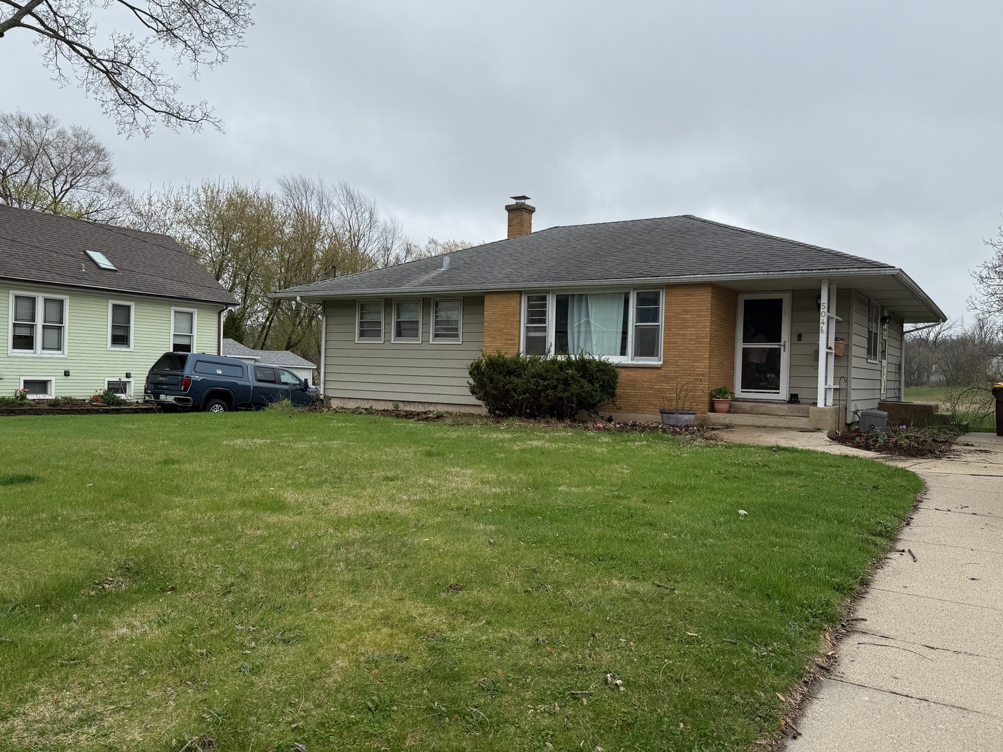 504 E Calhoun Street, Woodstock, IL