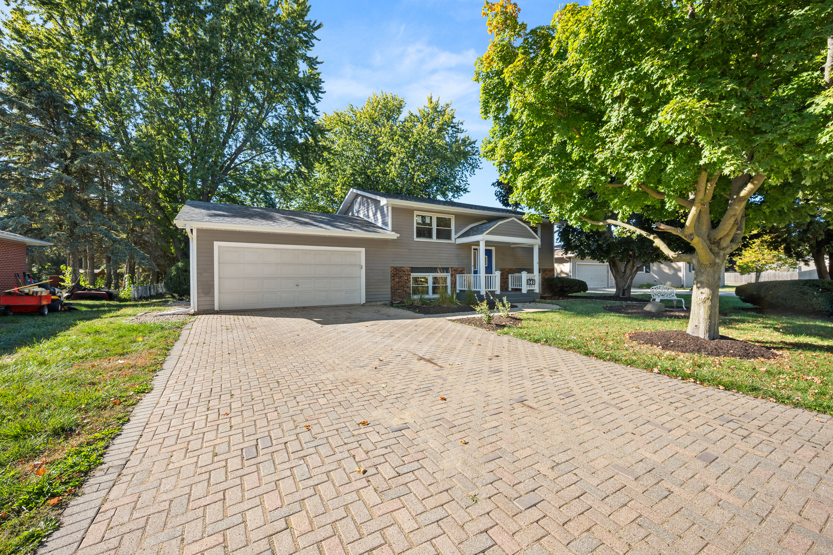 341 N View Street, Hinckley, IL