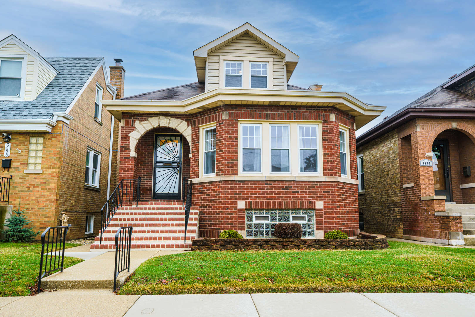 3534 N Nora Avenue, Chicago, IL