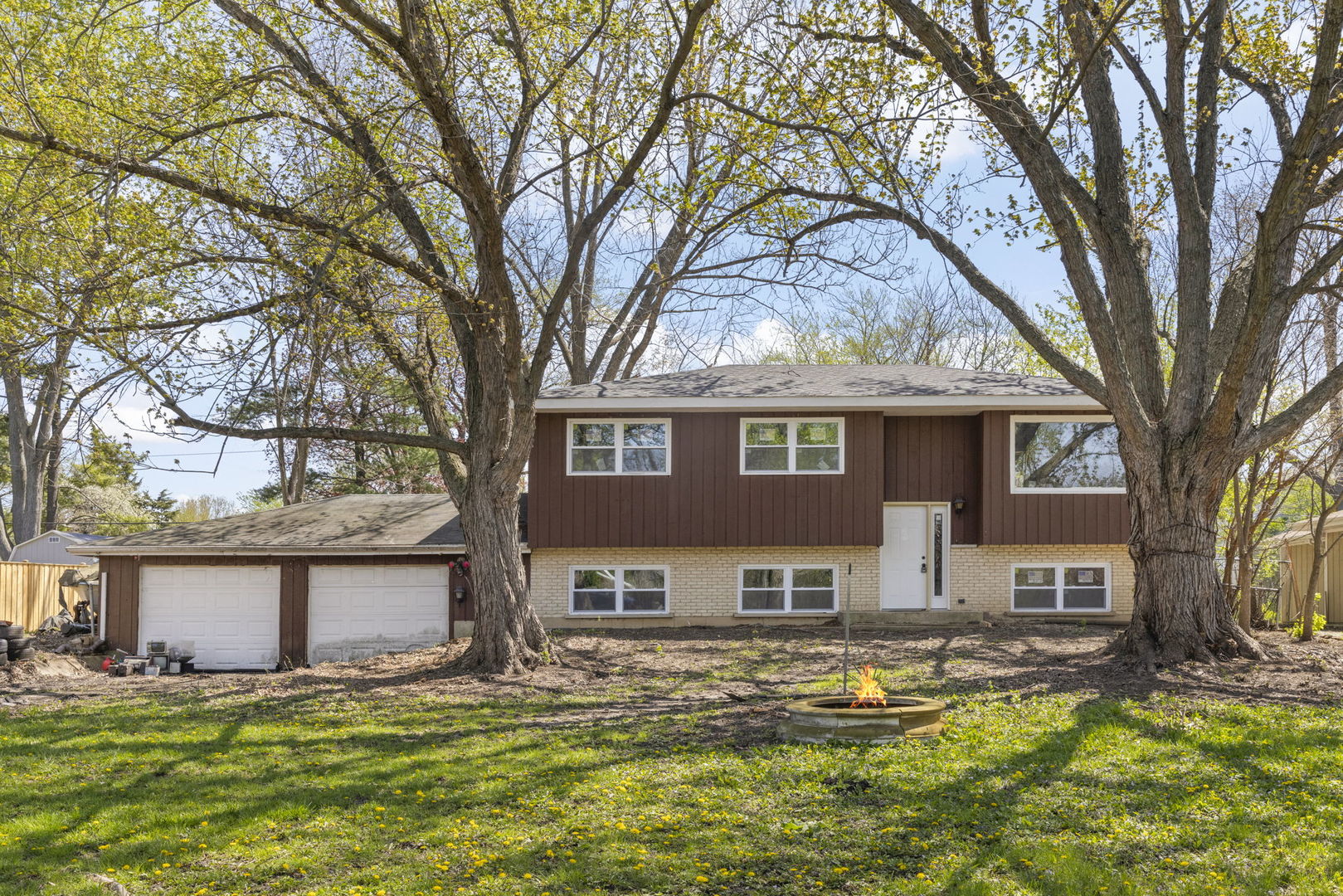 3N607 Kenwood Avenue, West Chicago, IL