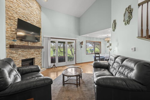 1760 Pebble Beach Drive, Hoffman Estates, IL