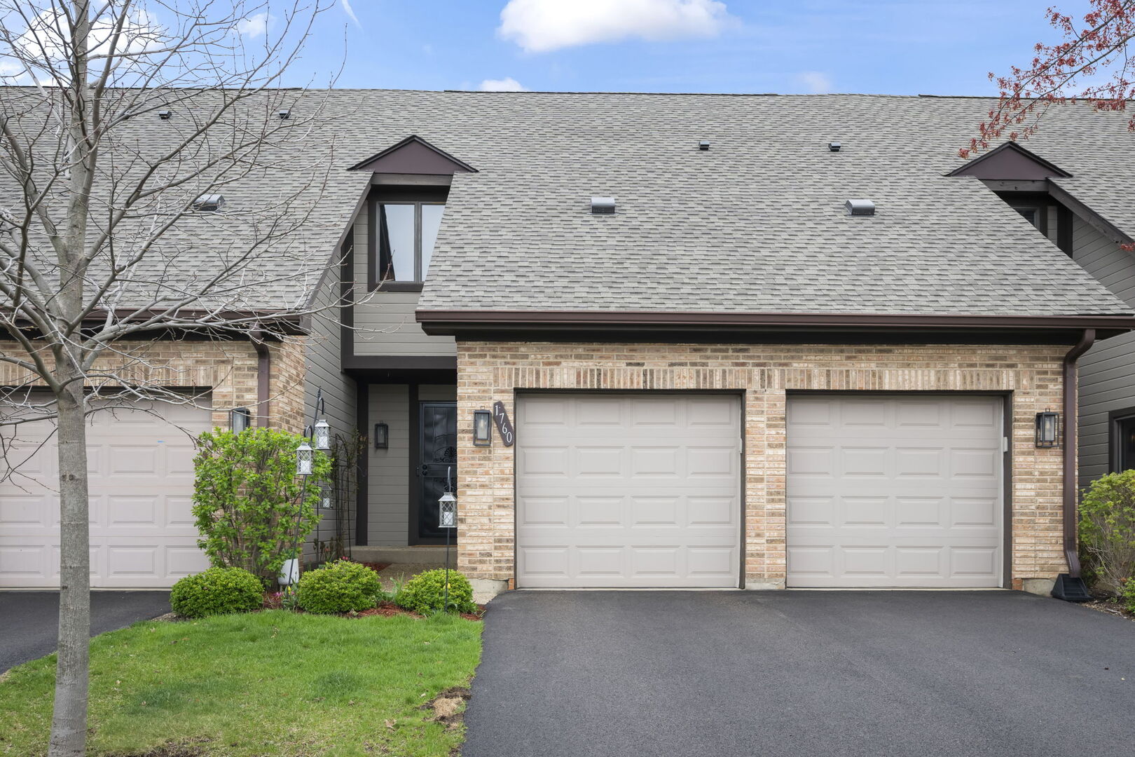 1760 Pebble Beach Drive, Hoffman Estates, IL