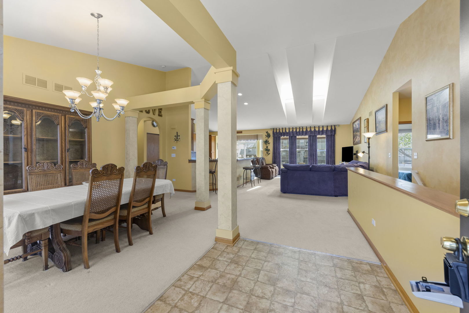 306 Austin Drive, Shorewood, IL