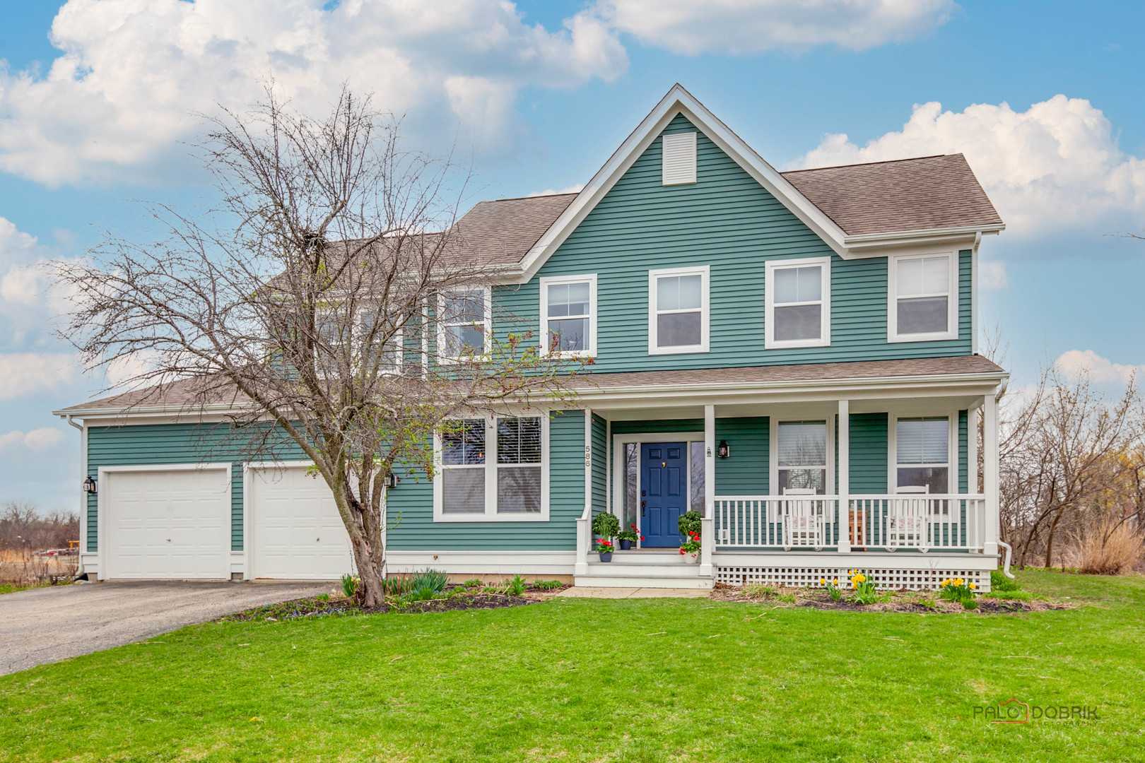 586 Bluestem Lane, Grayslake, IL
