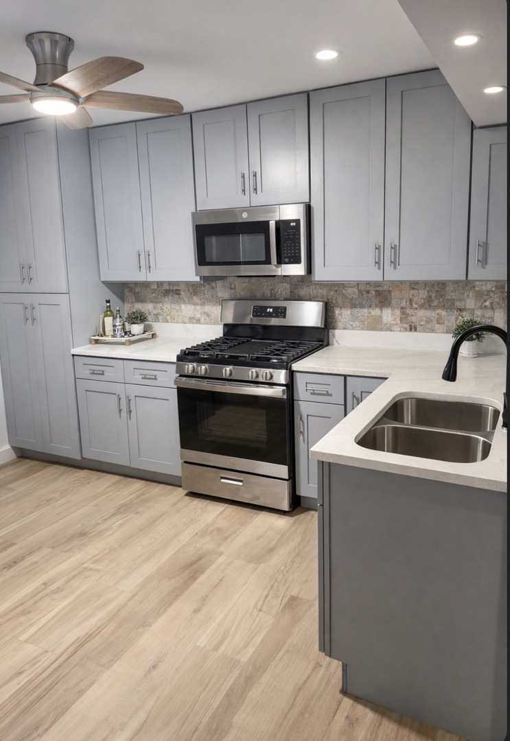 8828 N Leslie Lane #1F, Des Plaines, IL