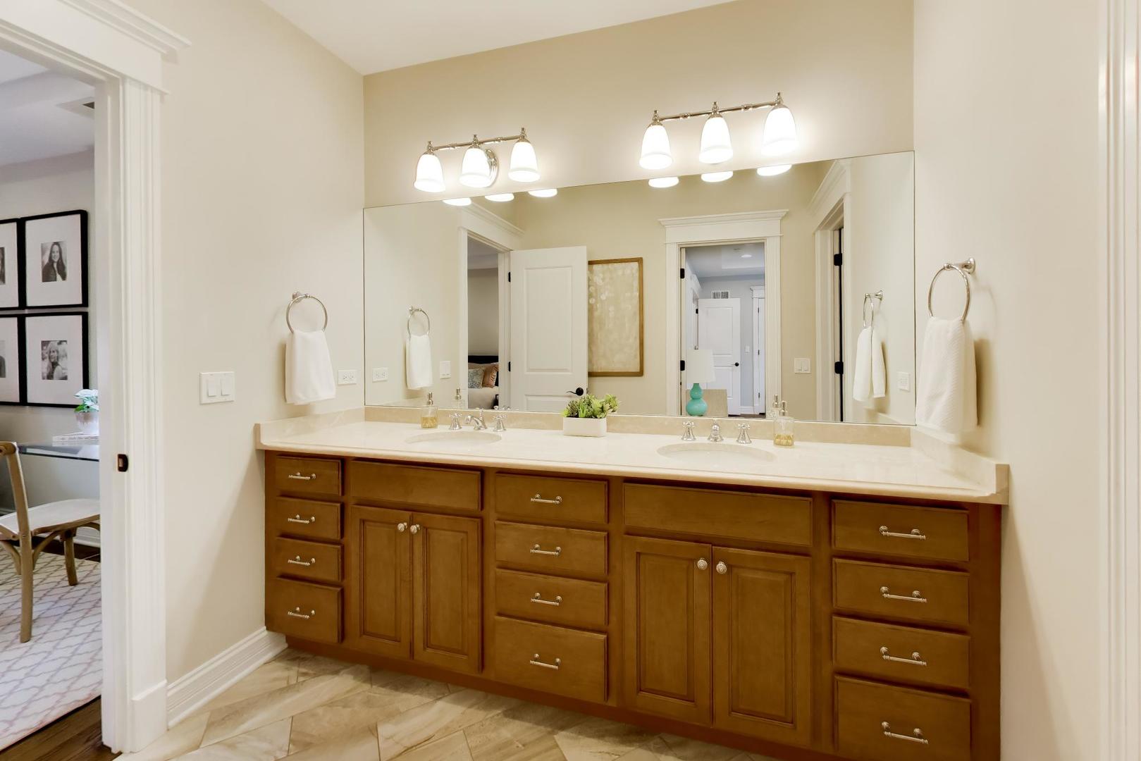 1501 CENTRAL Avenue, Wilmette, IL