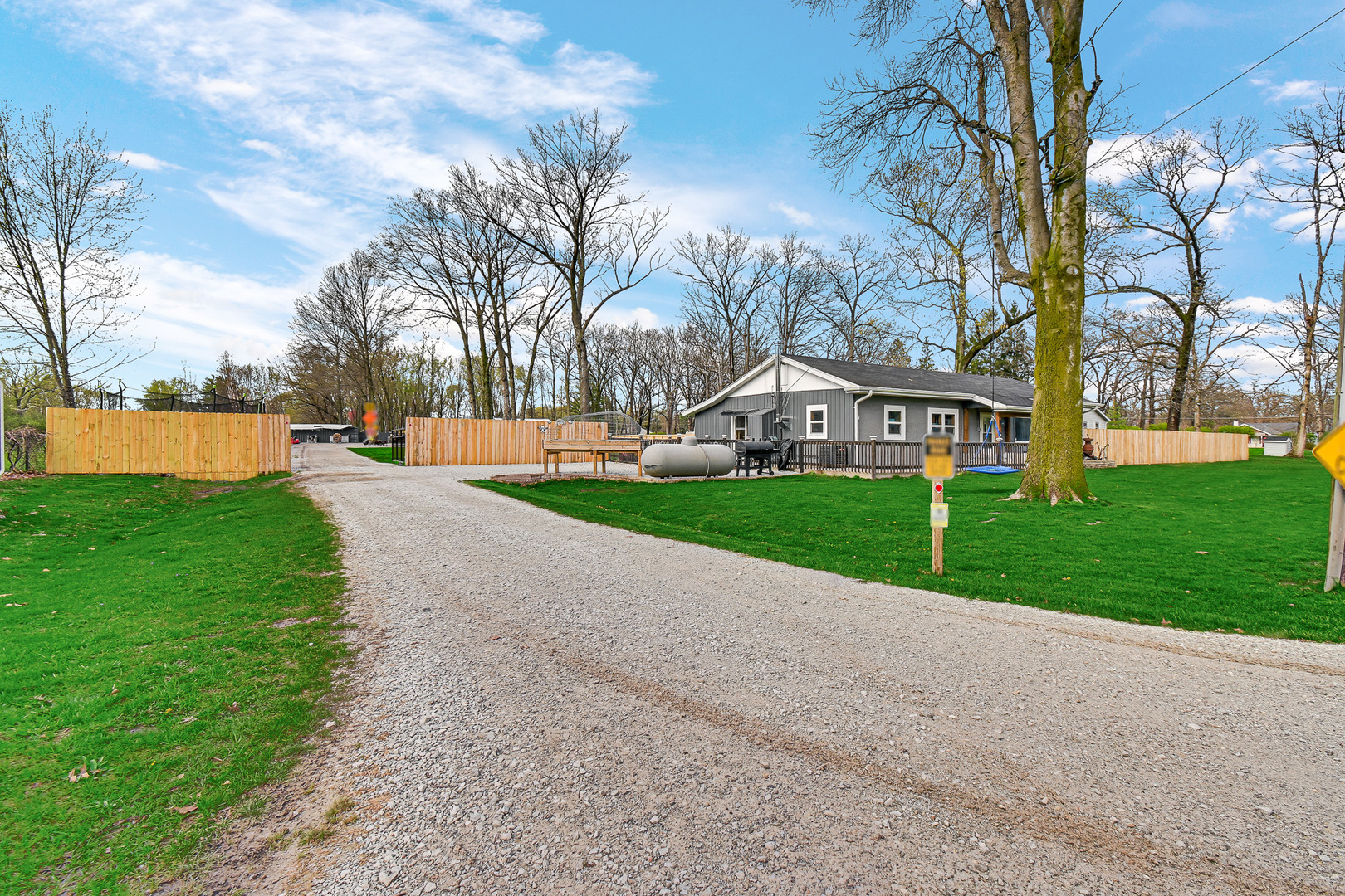 17067 E 3250N Road, Momence, IL