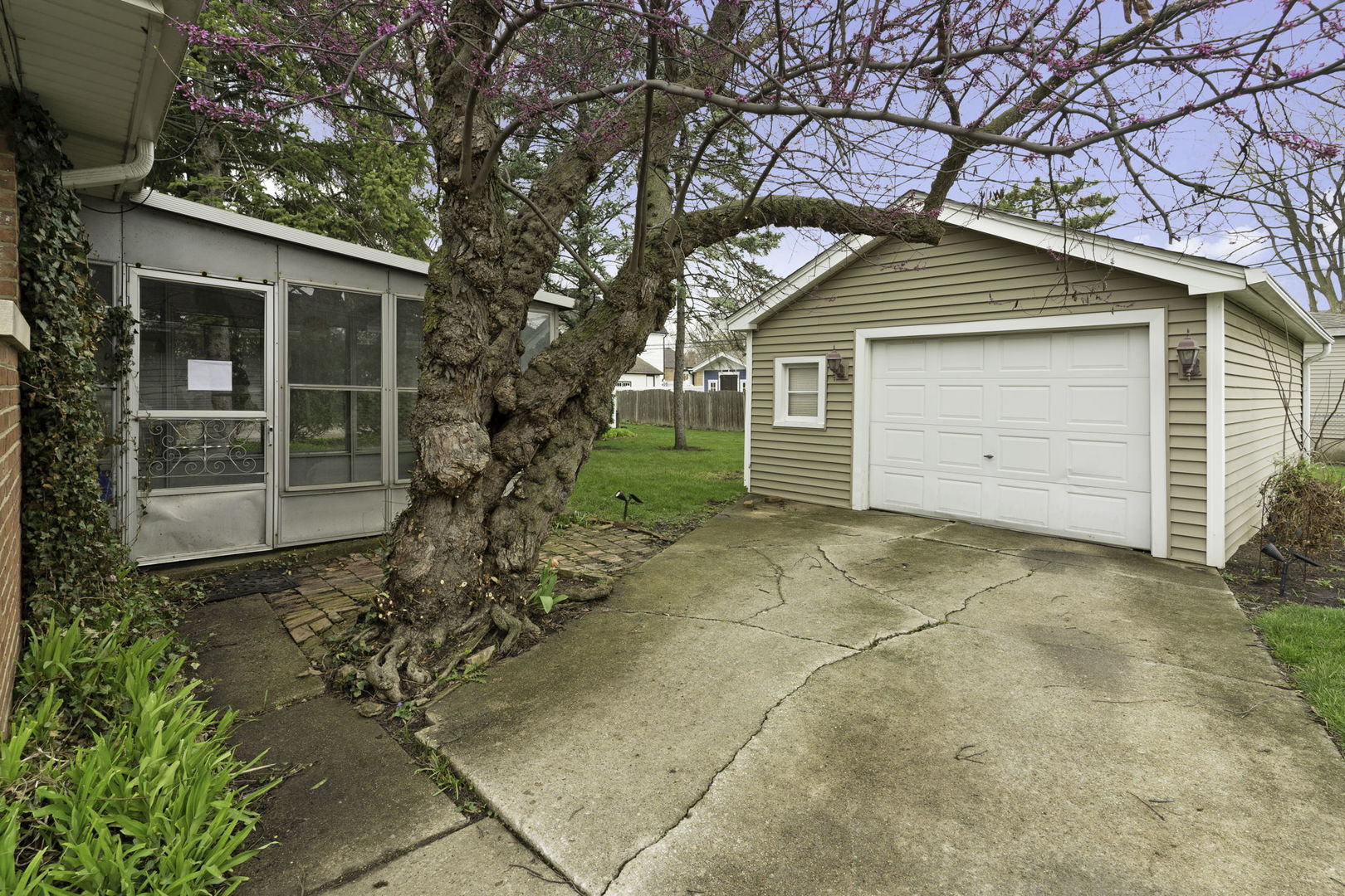 413 N Highland Avenue, Elmhurst, IL