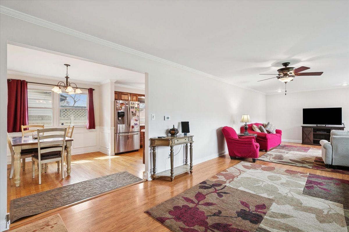 644 Pierce Court, Grayslake, IL