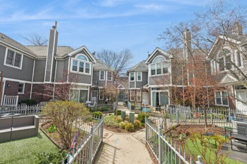 3315 N Racine Avenue #D, Chicago, IL