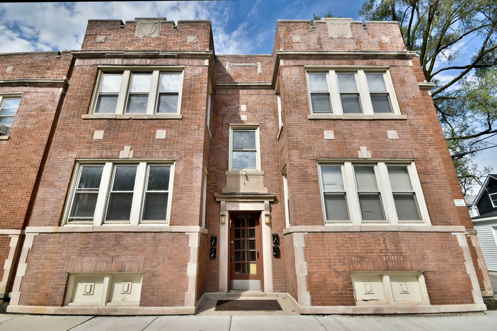 5900 W Ohio Street #2, Chicago, IL