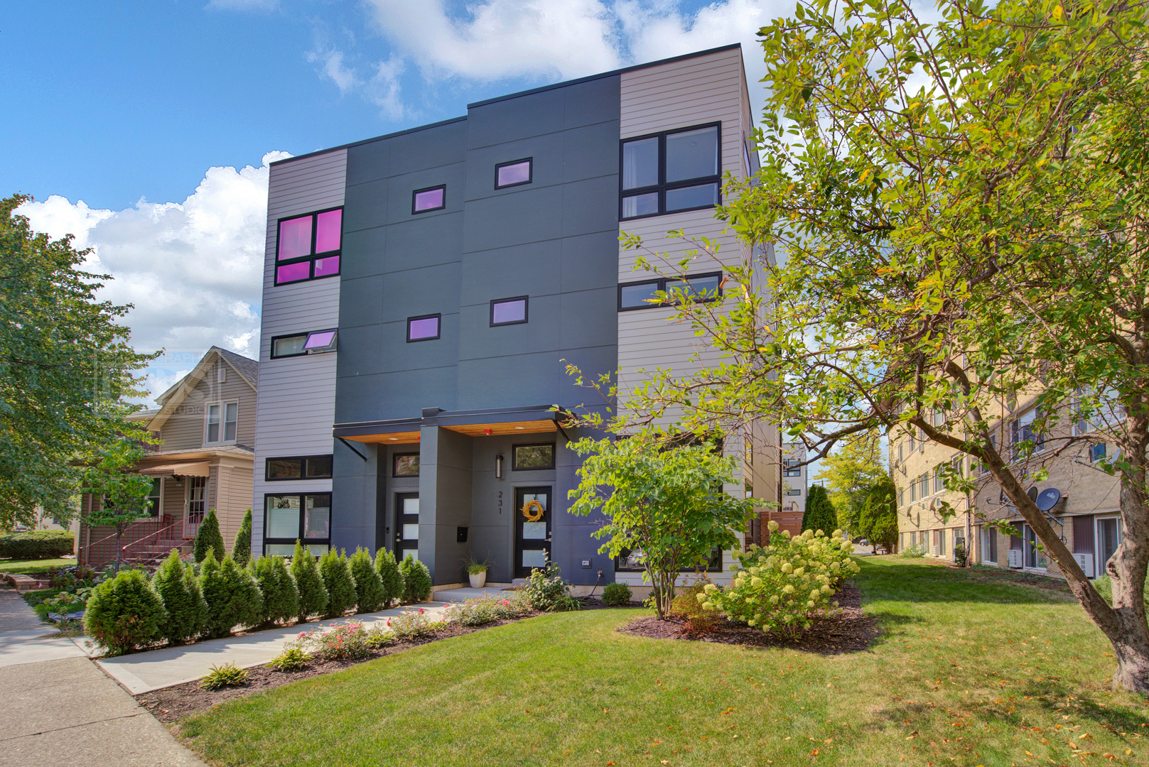 231 Des Plaines Avenue, Forest Park, IL