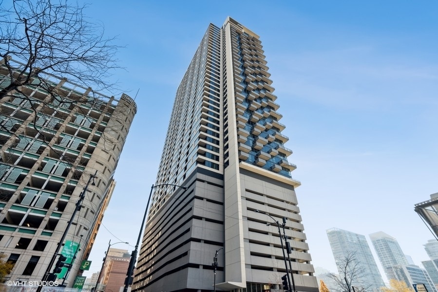 235 W Van Buren Street #2213, Chicago, IL