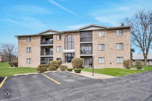 13240 W Circle Drive Parkway #307, Crestwood, IL